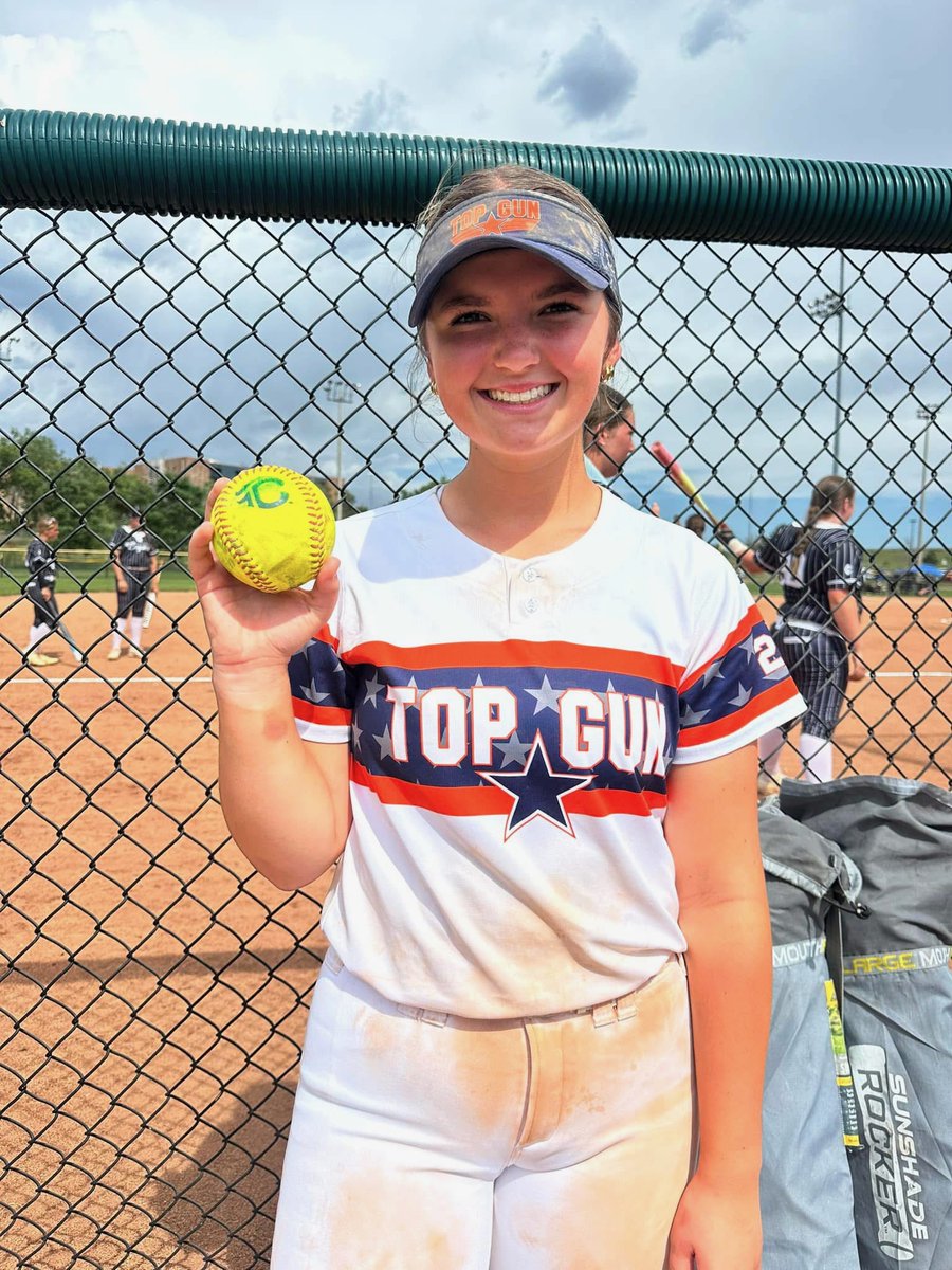 🚨💣🚨
Myla Johnson, class of 2027, collected herself a 3 run HR in our 1st game <a href="/COSparkFire/">CO 4th of July</a>  today
<a href="/topgunfastpitch/">Top Gun Fastpitch</a>