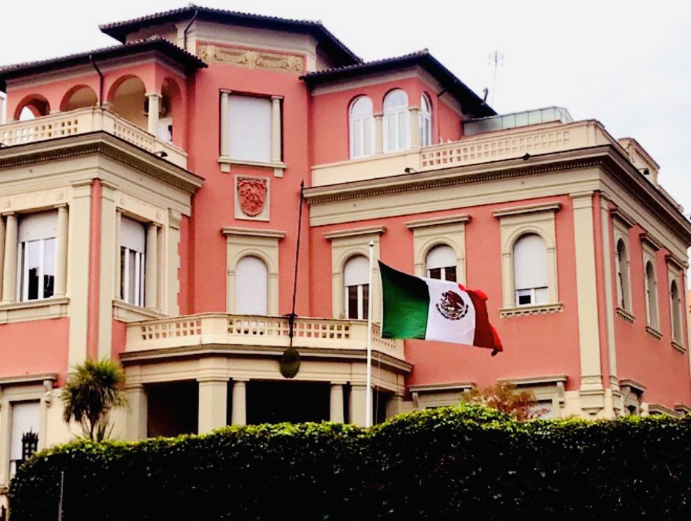 2 de julio hoy en Roma ya.
Cumpleaños de la Embajada de México en Italia.
🇲🇽 🇮🇹 
103 años de ser la casa de los mexicanos.
Ahora también casa de los mexicanos en 🇦🇱, 🇲🇹 y 🇸🇲.
Más que centenaria ya.
Bella.
Orgullosa.
Digna de México.
