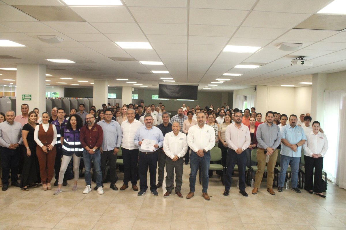 soyccmx's tweet photo. El #CCMX y @Sedeco_Colima firmaron convenio de colaboración para la implementación del proyecto "Alianza Competitiva Colima", a través del cual se impulsar el desarrollo económico y el crecimiento del estado a través del fortalecimiento de las #pymes y los emprendedores. https://t.co/7kDPWky9Tw