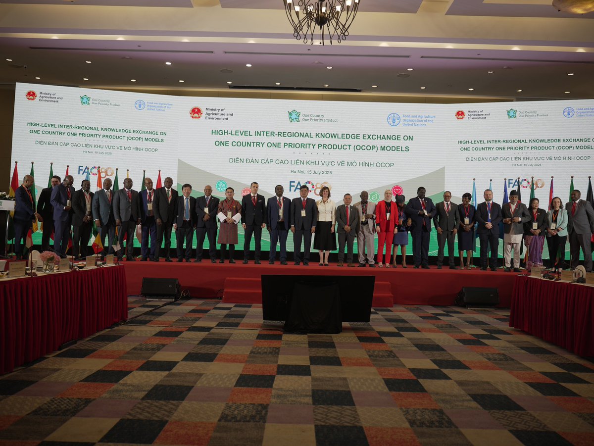 FAOinNENA_EN's tweet image. 🌍Strong NENA presence at the High-Level Interregional OCOP Exchange in #Vietnam
Ministers & experts from across regions came together to share experiences on scaling #OCOP model & transforming agrifood systems through local value chains.
🔗 bit.ly/4nThs8m