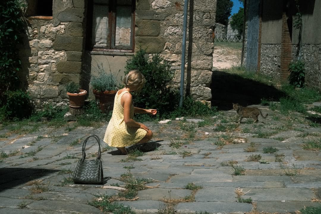 love the concept of these pics 🥹❤️