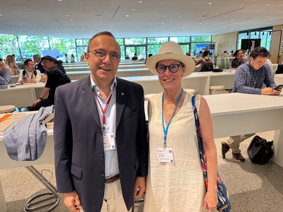 Yannis Ioannidis (@acm_president) on Twitter photo At #LINO25, 74th <a href="/lindaunobel/">Lindau Nobel Laureate Meetings</a> (#Chemistry), I met <a href="/JohnJumperSci/">John Jumper</a>, 2024 #NobelPrize for AI-driven protein structure prediction in AlphaFold2, <a href="/francesarnold/">Frances Arnold</a>, other Nobel Laureates, and <a href="/TheOfficialACM/">Association for Computing Machinery</a> #Turing Laureate @JackDongarra. #AI+#Computing+#Science leads to wonders! At #LINO25, 74th <a href="/lindaunobel/">Lindau Nobel Laureate Meetings</a> (#Chemistry), I met <a href="/JohnJumperSci/">John Jumper</a>, 2024 #NobelPrize for AI-driven protein structure prediction in AlphaFold2, <a href="/francesarnold/">Frances Arnold</a>, other Nobel Laureates, and <a href="/TheOfficialACM/">Association for Computing Machinery</a> #Turing Laureate @JackDongarra. #AI+#Computing+#Science leads to wonders!