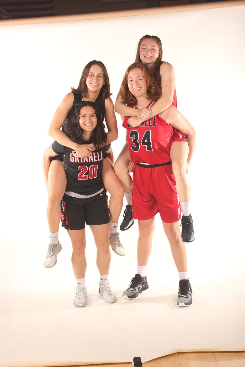 GrinnellWBB's tweet photo. Sara Booher with another great update. #booey #gcpride #gcwbb https://t.co/gmi1Yrz1y7