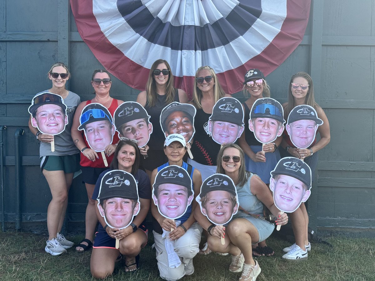 MrsEGrade3's tweet image. We’ve played a lot of ⚾️ this season, but Cooperstown really is a dream 🌟 Cincinnati Galaxy is ready for bracket play today!!! #cooperstown #youthbaseball #Cincinnati