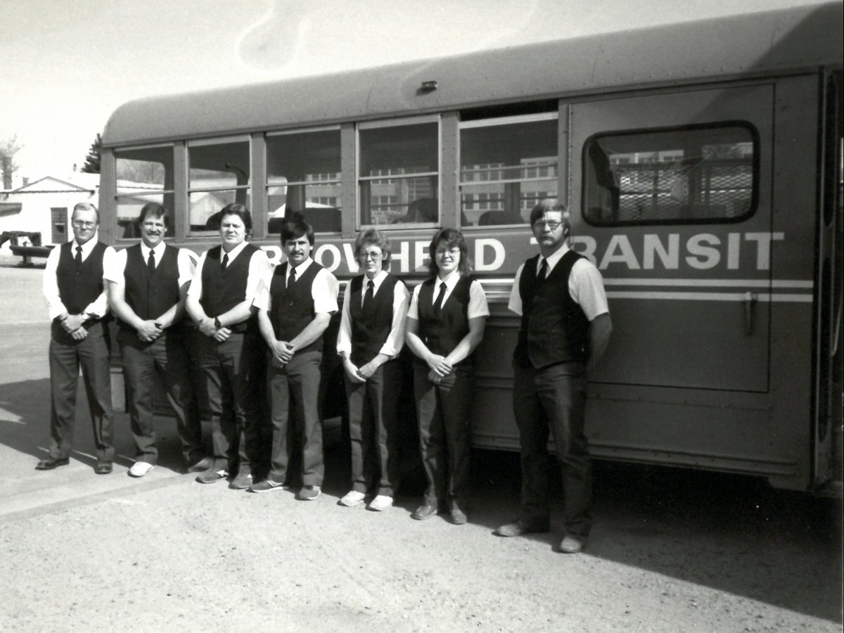 ARWHDTransitMN's tweet image. 🚌 Today is #RuralTransitDay — a day to celebrate the people, places, and possibilities that make rural transit essential.

Behind every ride is a dedicated team — drivers, dispatchers, mechanics, and staff — working together to keep rural communities connected.

Thank you for…