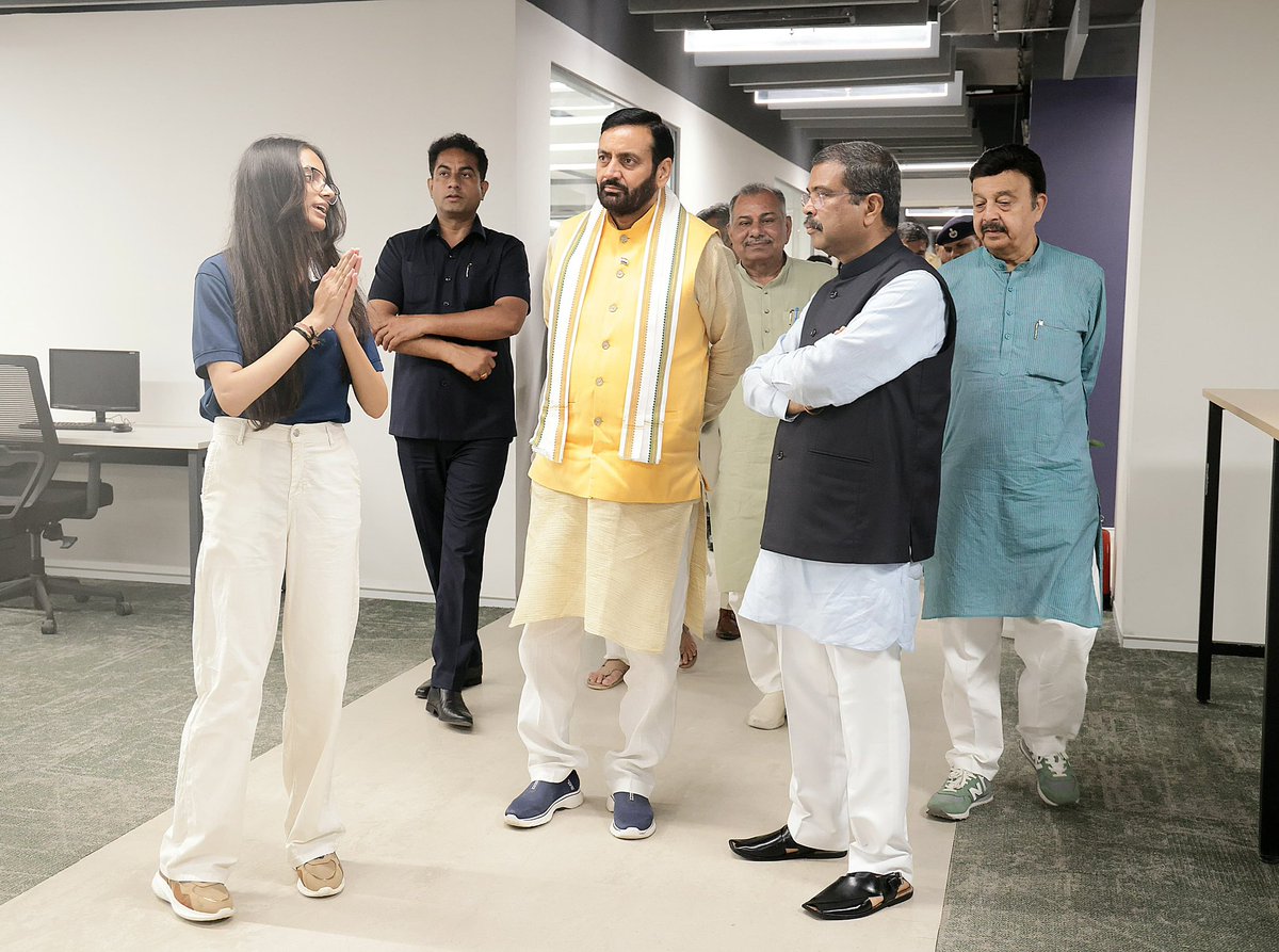 Dharmendra Pradhan tweet media