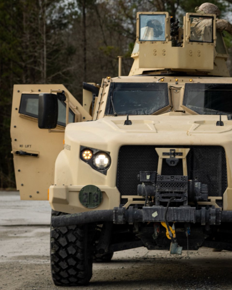 USMCFEA's tweet image. The Humvee walked so the JLTV could off-road sprint through hostile terrain with advanced armor and next-gen comms gear.
The USMC’s Joint Light Tactical Vehicle is faster, smarter, and tougher—built for the fight Marines face today and tomorrow. 🔥🇺🇸
#USMC #JLTV #ModernMarines