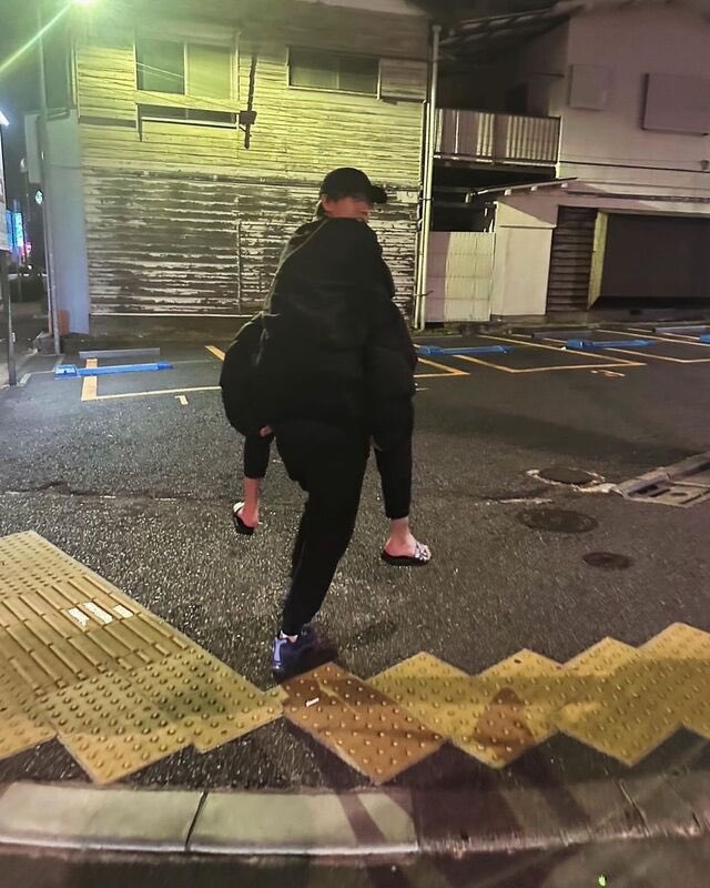 永瀬さんは本日も暑い中お仕事頑張っているので応援するのみです！！
あとプライベートでは必ずサンダルなので以後お見知りおきを！！！！！！