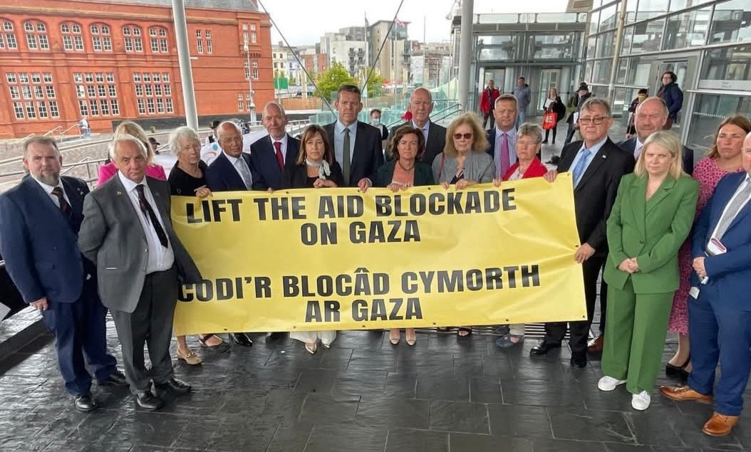 BethWinterCynon's tweet image. Welcome to see elected representatives from across the political spectrum here in Wales standing united to oppose the genocide in Gaza.
More of this kind of working together is needed.
#FreePalestine
#StopArmingIsrael