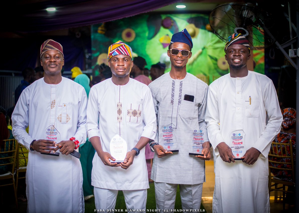 ElBaasity's tweet image. FASA UNILORIN DINNER 25 ❤️
POLITICIAN OF THE YEAR 🕊️🕊️🤍
Thanks FASAITES 🙌🏻🙏