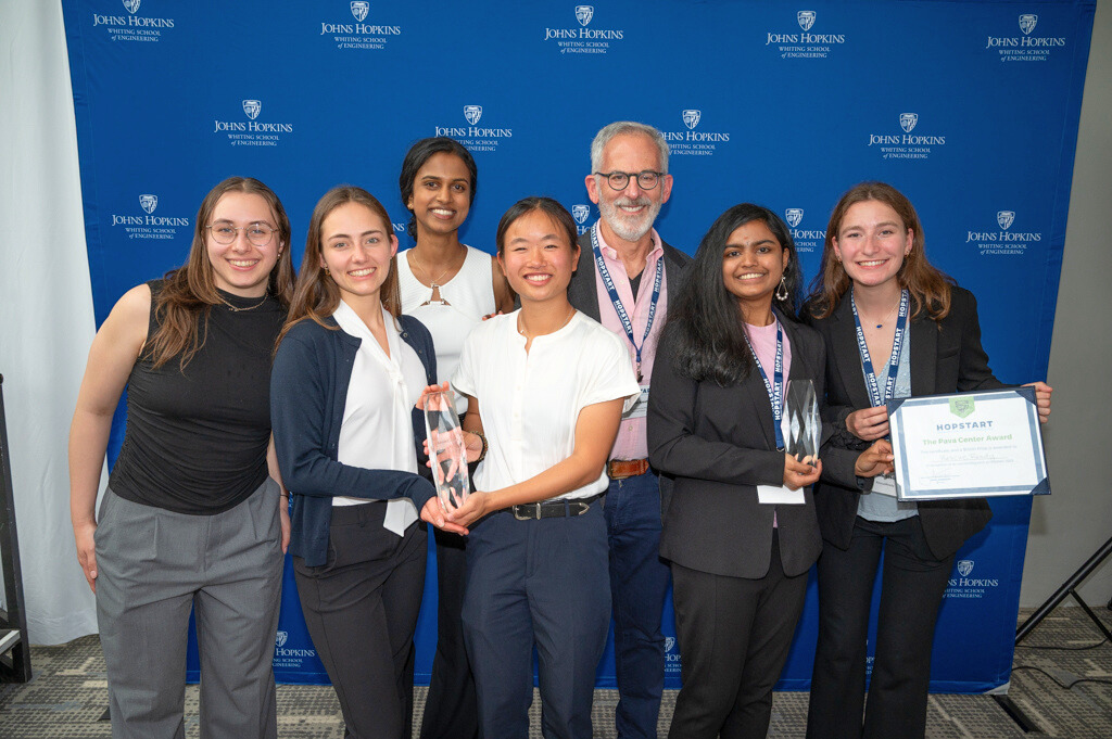 JHUCompSci's tweet image. Two teams of Johns Hopkins University computer science students are developing award-winning digital platforms to help #FirstResponders in life-or-death situations. Learn more: hub.jhu.edu/2025/07/01/stu…