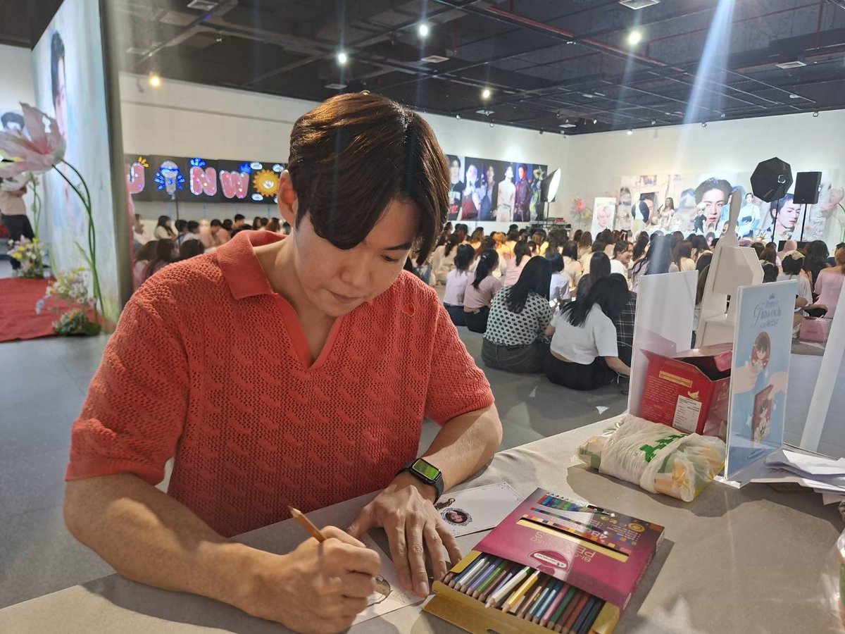 JINWOOK FAMILY 🥹 tweet media