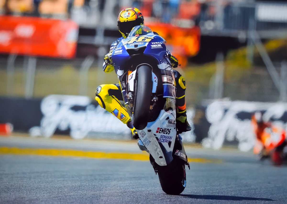 TTBONEGP (@ttbonegp) on Twitter photo #ValentinoRossi #MotoGP🇪🇸 2013 #WheelieWednesday #ValentinoRossi #MotoGP🇪🇸 2013 #WheelieWednesday