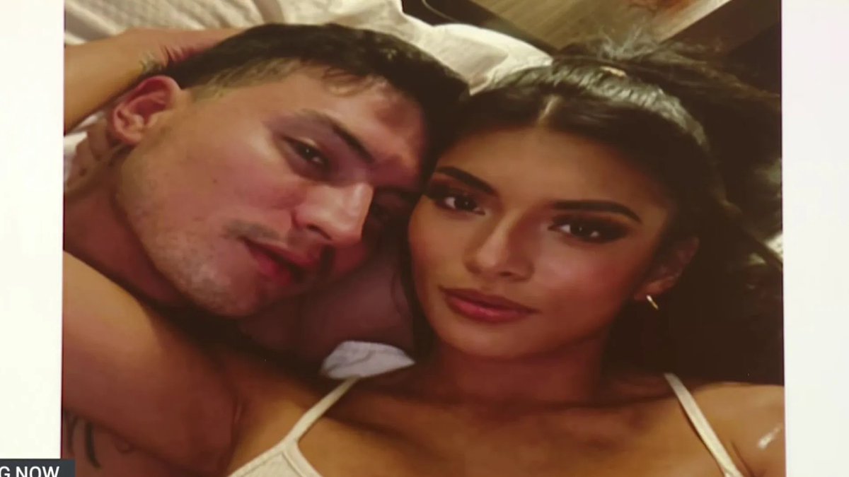 CJmoonsailer's tweet photo. @truecrimegisela here’s the picture of Ray and Ana laying in hotel bed on pillows, would your husband let you take a pic like that with your “friend”?? https://t.co/HJpEqW7kDB
