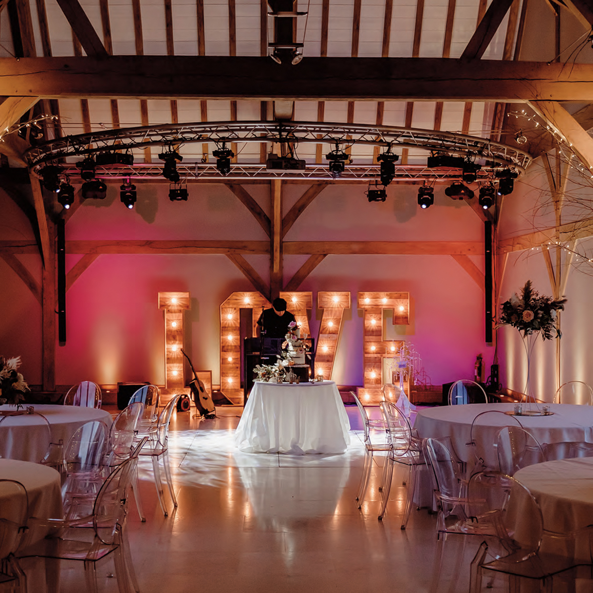 Wedding Wishlist…Plan your #bigday with a little help from Live 24-Seven…from the perfect #proposal, to #haircare &amp; #venues, we have it all.p33 tinyurl.com/bdevwr6x
#luxury
#events
#weddings
#bride
#bridetobe
#groom
#love
#jewellery
#bridal
#fashion
#beauty
#celebrity
#style