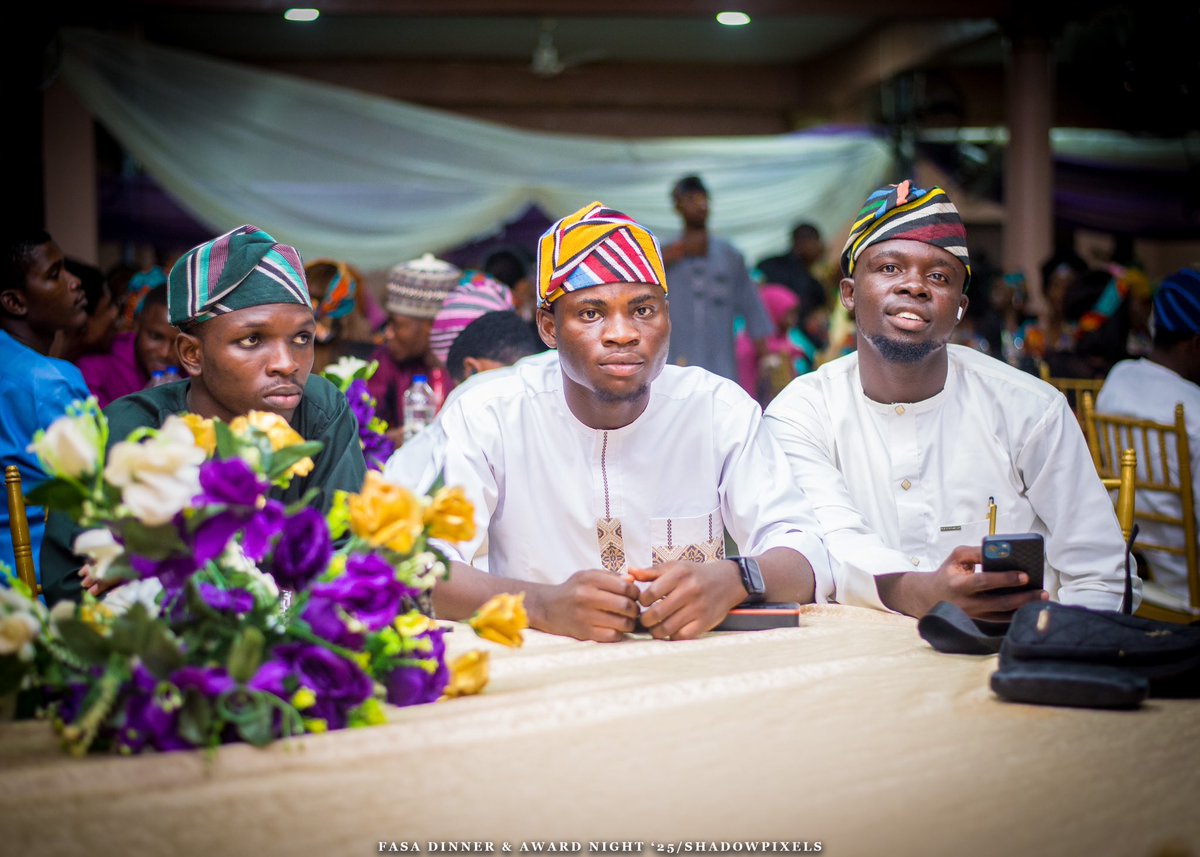 ElBaasity's tweet image. When I Dey with my people ❤️ , The happiness is so real 😎😃
My people ❤️, My family ❤️
Unto Greatness 🕊️🕊️🕊️