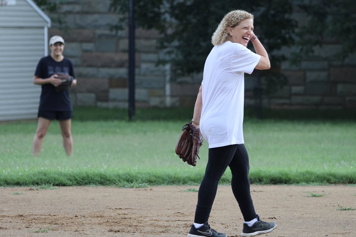 DWStweets's tweet photo. IT’S GAMEDAY!! 🥎🏆
Join Team Congress at the @cwsoftballgame tonight at Audi Field as we #BeatThePress and raise money for @yscbuzz!
Get your ticket: https://t.co/TojiqfeTVH https://t.co/yrqqvwZKlC