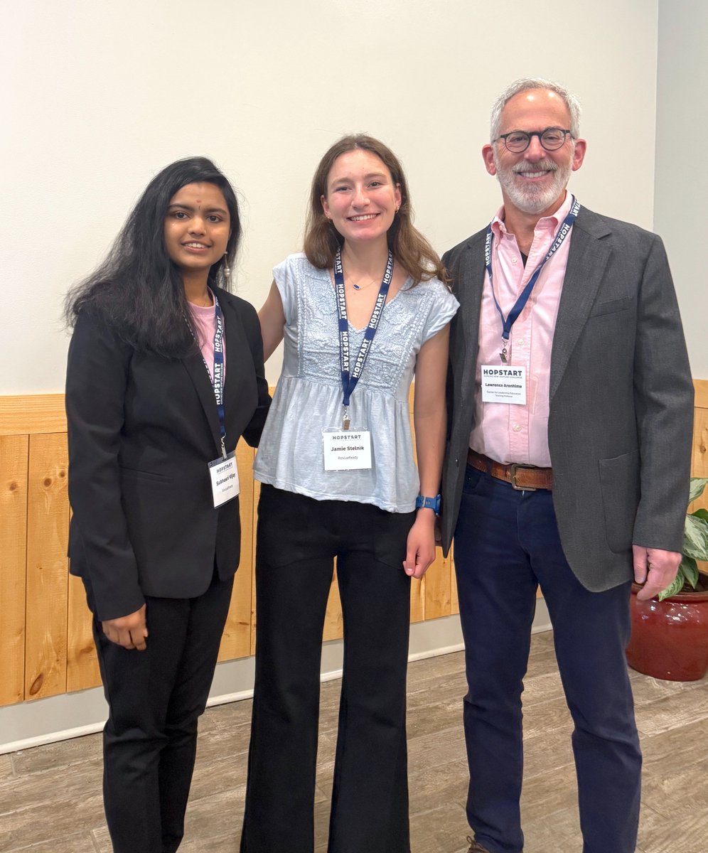 JHUCompSci's tweet image. Two teams of Johns Hopkins University computer science students are developing award-winning digital platforms to help #FirstResponders in life-or-death situations. Learn more: hub.jhu.edu/2025/07/01/stu…