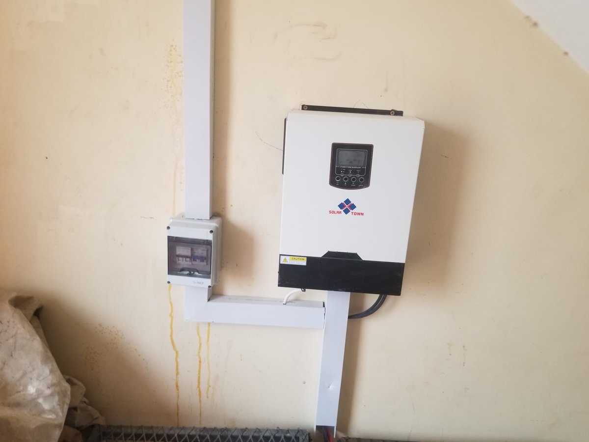ygusswp's tweet image. @YGUSSWP, with generous support from @YHF_Yemen, delivered solar power systems &amp;amp; IPC supplies to 4 HFs in #Majzar, ensuring uninterrupted health services &amp;amp; improved infection control.
@OCHAYemen @CBPFs
#AlSahari #DarbAlAshraf #AlSalb #Malaha
ygusswp.org/blog/provision…