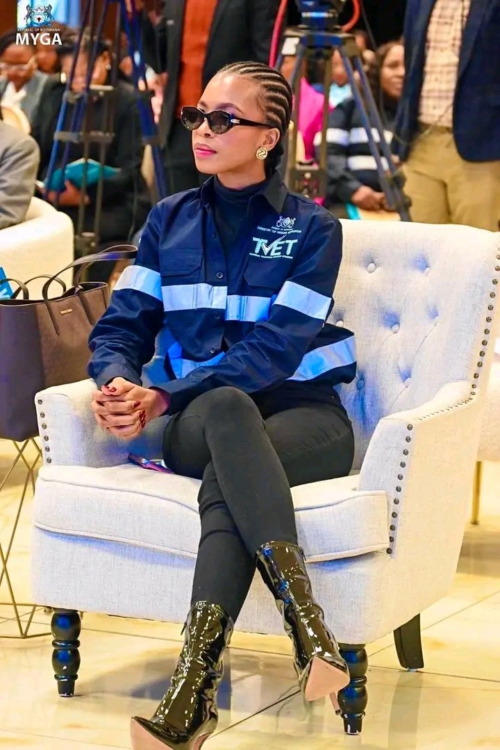 cotex78's tweet photo. @AfricanHub_ Botswana Minister of Youth https://t.co/MArZCu50S0