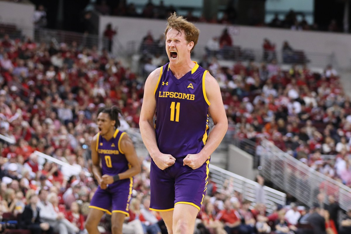 Joe Anderson 🤝 Owen McCormack

A <a href="/LipscombMBB/">Lipscomb Men's Basketball</a> reunion!