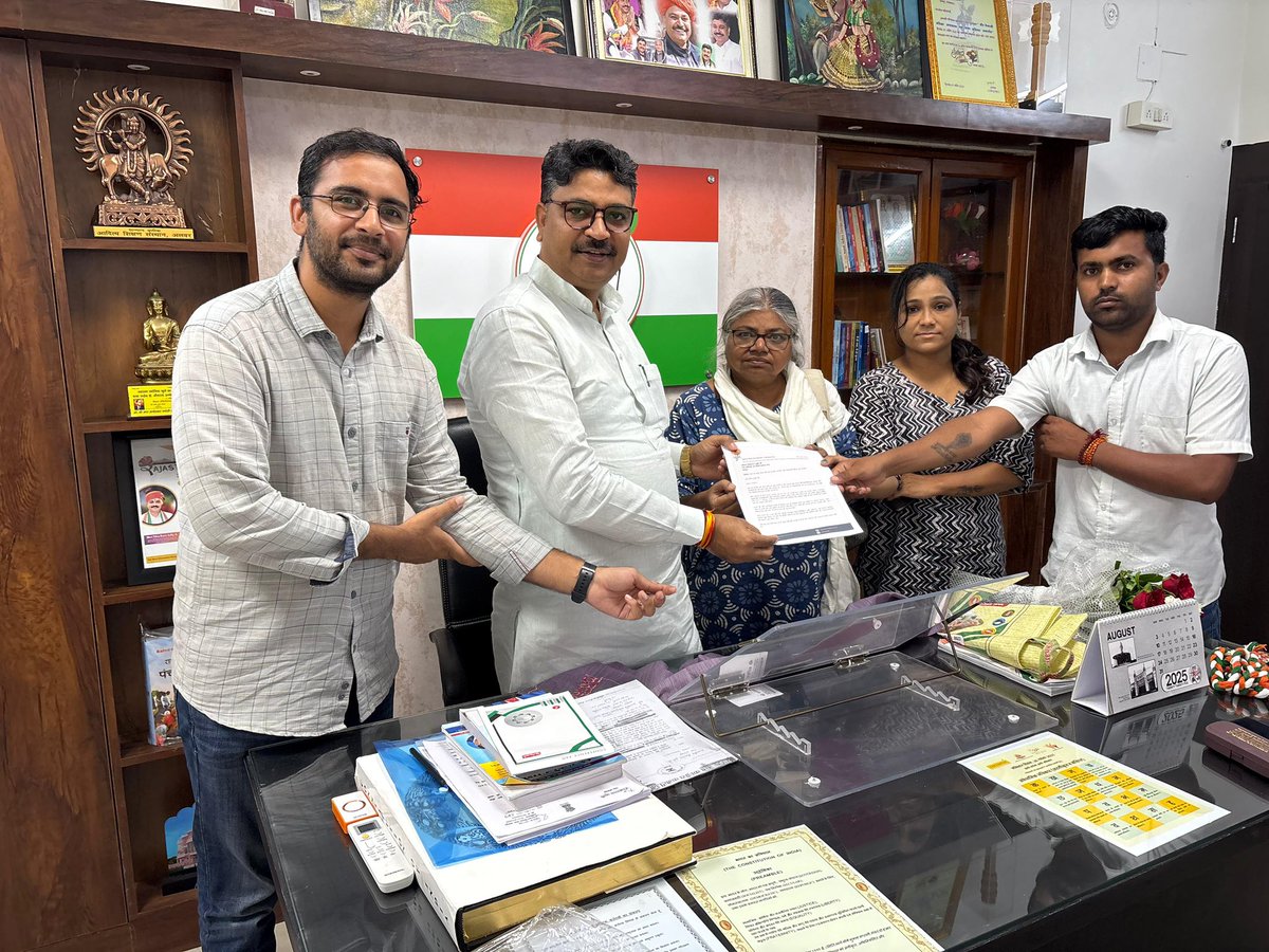 Save Dol Ka Badh delegation met LOP &amp; senior Congress leader Sh Tikaram Jully &amp; invited him &amp; Congress leaders for an all party meeting.Jully ji has accepted the invitation.He also expressed displeasure at the continued ignorance by Raj. Govt. &amp; use of force to suppress the movt.