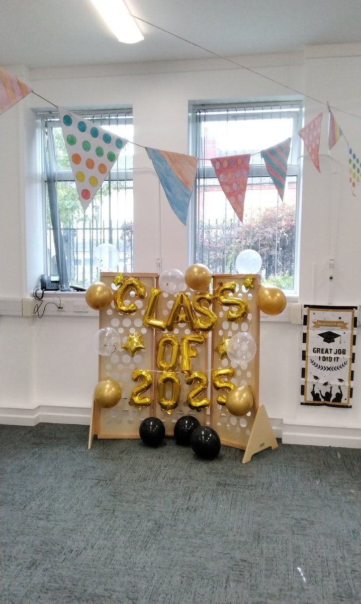 MarlboroughPrim's tweet image. #shootingstars We are party ready! #leavers #endofyear