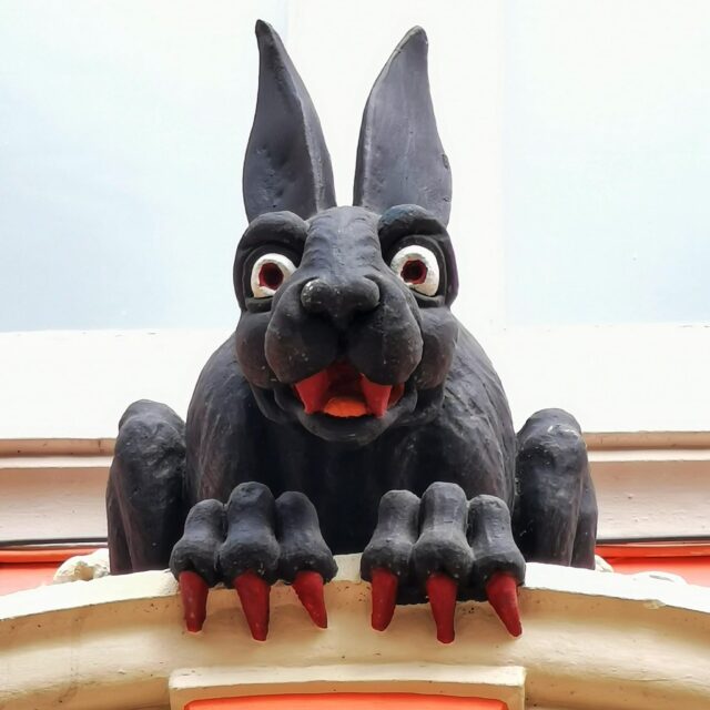 the_Crack's tweet image. Don’t miss the final churchyard tour of the season @nclcathedral this Saturday 19 July. Find out about if Queen Victoria was truly unamused, a pioneering feminist & the mystery behind the Vampire Rabbit! FREE (but a donation would be nice). Booking here:
ticketsource.co.uk/newcastle-cath…