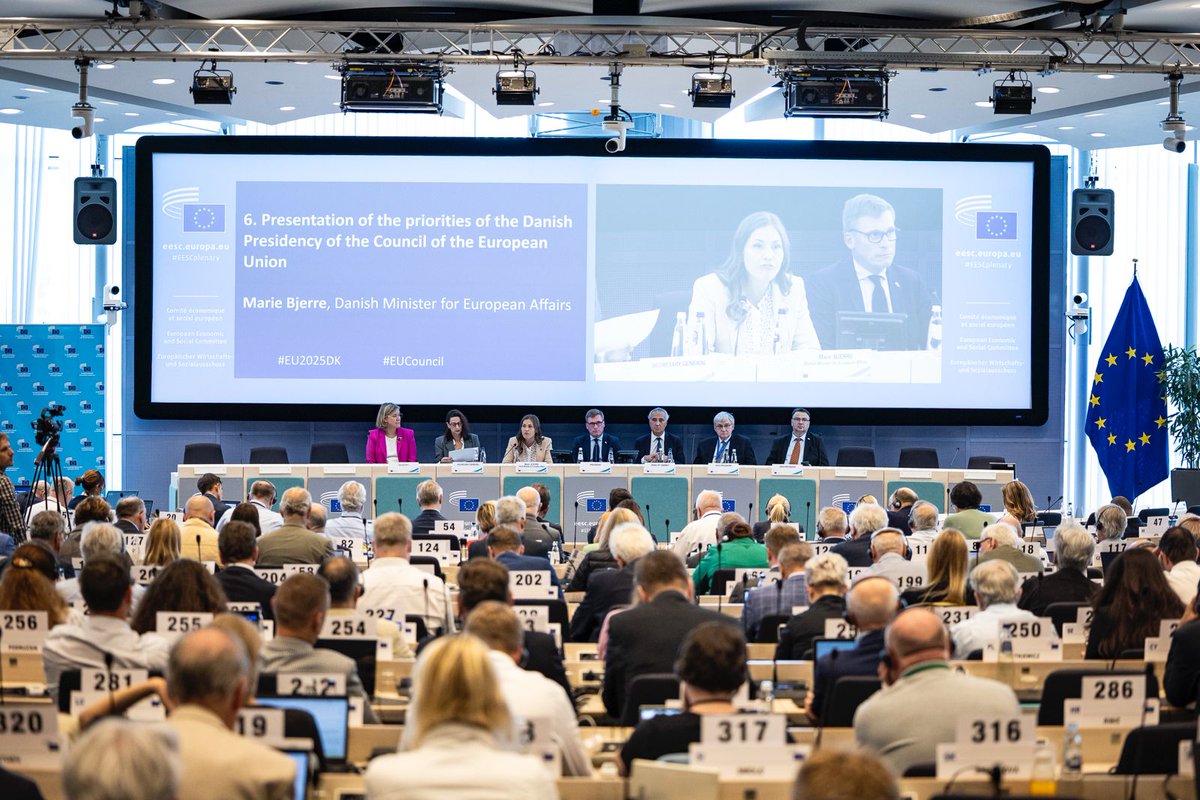 EESC_President's tweet image. At today’s #EESCPlenary, we welcomed 🇩🇰 Minister @marie_bjerre, who presented the priorities of the @eu2025dk: a secure, competitive and green Europe.
We fully support this vision for a strong Europe in a changing world and stand ready to contribute.
#EU2025DK