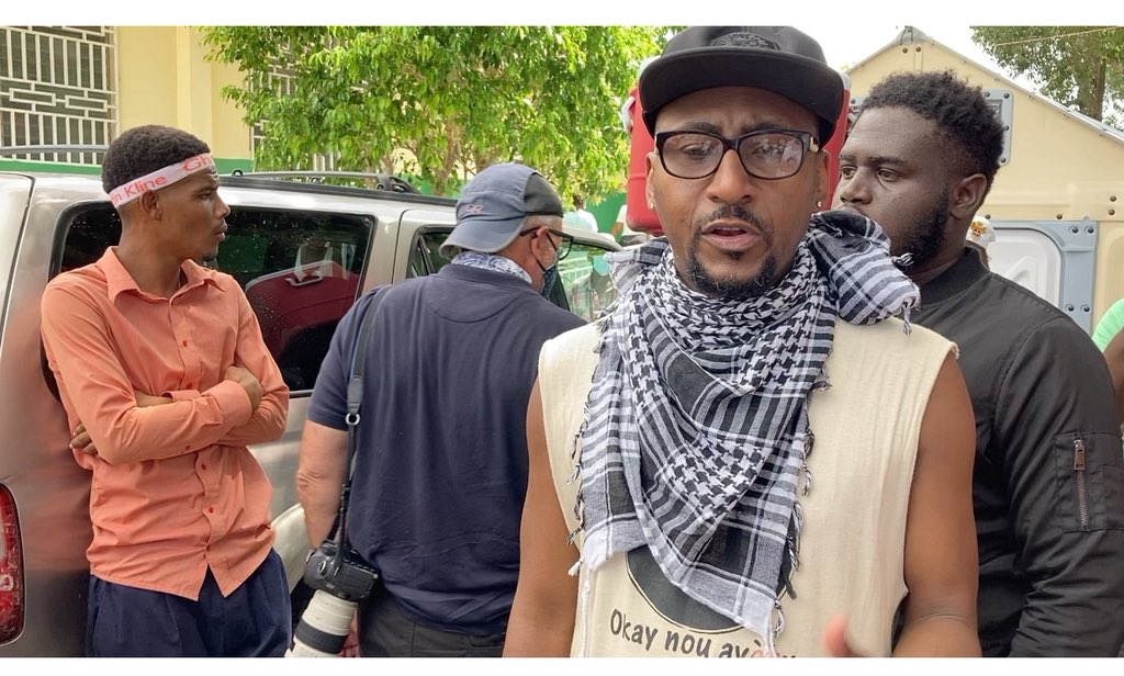 Deportation flight landing in #Cap-Haitien this morning. Among the 100 plus deportees is Haitian media personality Herve Laplante. miamiherald.com/news/nation-wo…