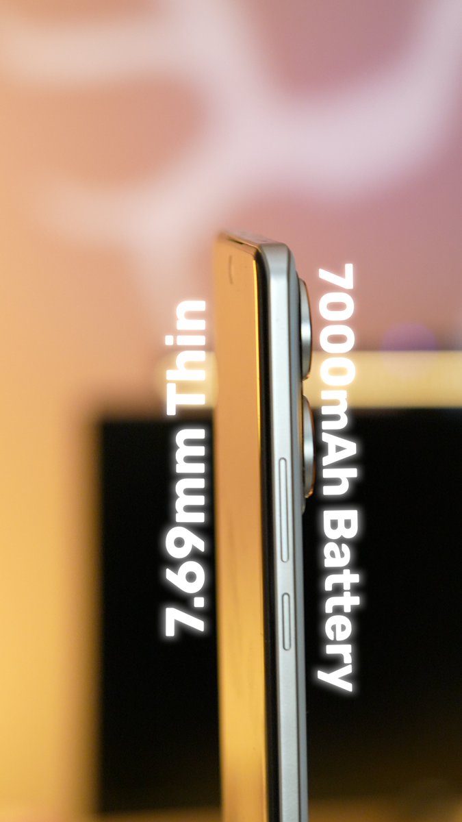 stufflistings's tweet image. Good to see phones getting bigger batteries while still keeping a slim profile.
What are your thoughts on this?
This is the realme 15 Pro, by the way - 7000mAh/7.69mm.