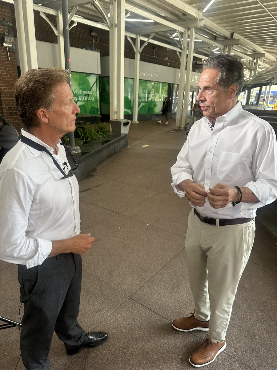 andrewcuomo's tweet image. I caught up with @njburkett7 after meeting voters at the 2nd Avenue subway this morning
Catch our interview tonight on @ABC7