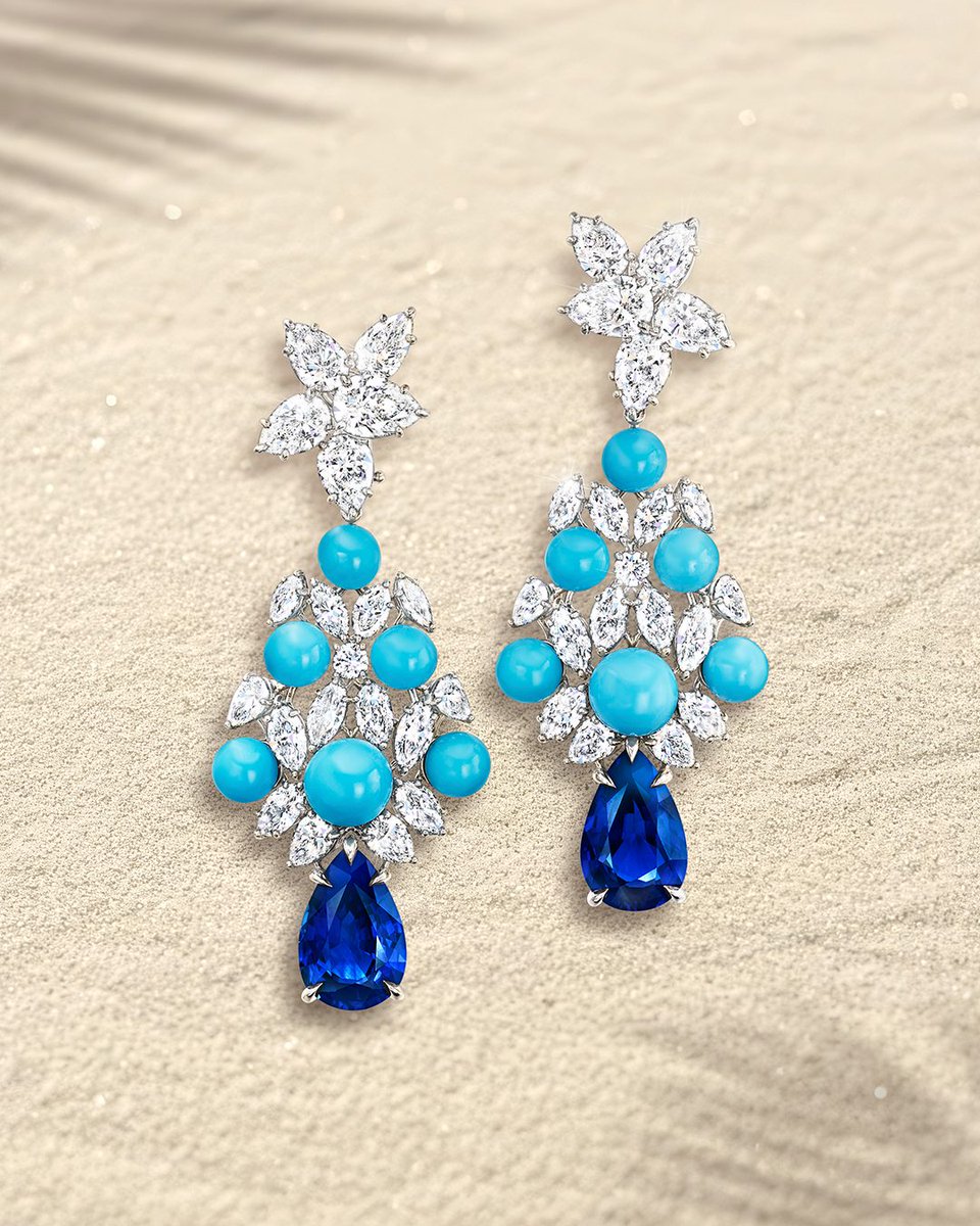 HarryWinston's tweet image. Dive into brilliance this summer with a pair of sapphire, turquoise, and diamond earrings that shimmer like the waves meeting the shore. Schedule an appointment: harry-winston.visitlink.me/FM7RsW #HarryWinston #WinstonHighJewelry