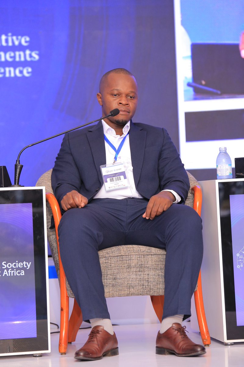 CFASocietyEA's tweet image. “We’re moving from a 60/40 model to 50/30/20. Alternatives can no longer be ignored.” - Godfrey Bukomeko @UAPOldMutualUg urges fund managers to innovate, educate trustees, and create structures that de-risk alternatives for wider investor adoption.
#AIC2025
#CFASocietyEA