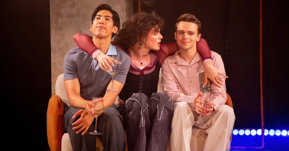 @LondonTheatre1 🦄 (@londontheatre1) on Twitter photo Four Play - <a href="/KingsHeadThtr/">King's Head Theatre</a>
"An intense and intriguing ninety minutes."
<a href="/comaweng/">Chris Omaweng</a> londontheatre1.com/reviews/four-p… Four Play - <a href="/KingsHeadThtr/">King's Head Theatre</a>
"An intense and intriguing ninety minutes."
<a href="/comaweng/">Chris Omaweng</a> londontheatre1.com/reviews/four-p…
