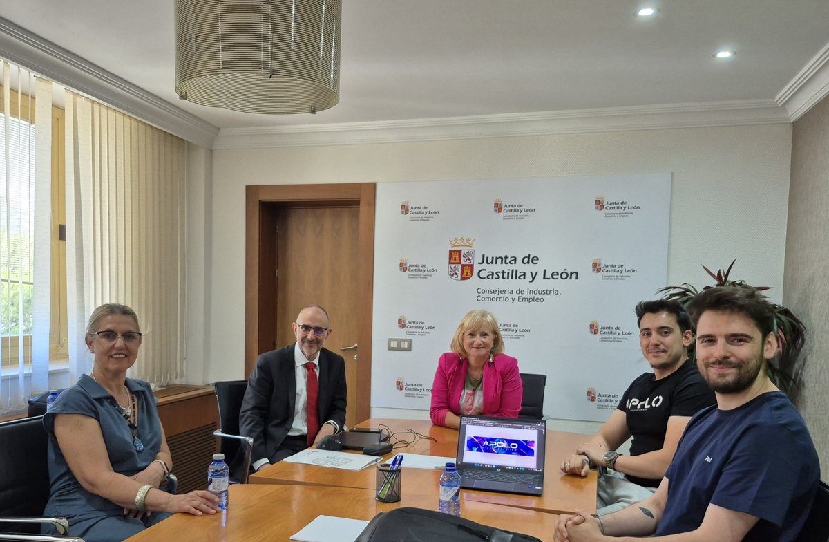 Leticia García Sánchez (@leticiagarciaza) on Twitter photo La industria del videojuego y los contenidos digitales tiene mucho que aportar al futuro de la comunidad. Empresas como <a href="/CreativoApolo/">Apolo Estudio Creativo</a> lo están demostrando
Gracias por hacerme partícipe de vuestro proyecto en un sector que cuenta con el apoyo de la <a href="/jcyl/">Junta de Castilla y León</a> La industria del videojuego y los contenidos digitales tiene mucho que aportar al futuro de la comunidad. Empresas como <a href="/CreativoApolo/">Apolo Estudio Creativo</a> lo están demostrando
Gracias por hacerme partícipe de vuestro proyecto en un sector que cuenta con el apoyo de la <a href="/jcyl/">Junta de Castilla y León</a>