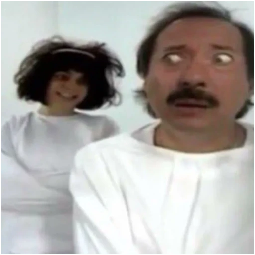 perdon por mandar 70 stickers dsps de un mensaje, es que siento que me expreso mejor asi