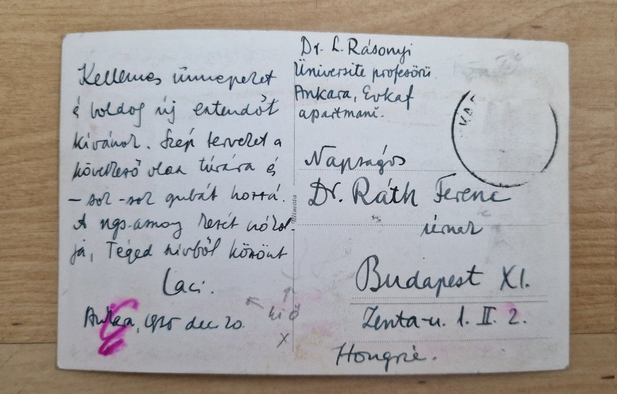 FodorGabor4's tweet image. Bir zamanların Ankara Üniversitesi DTCF Hungaroloji Enstitüsü müdürü, ünlü Türkolog László Rásonyi'nin Ankaradan gönderdiği kartpostalı. Tam bir hazine.