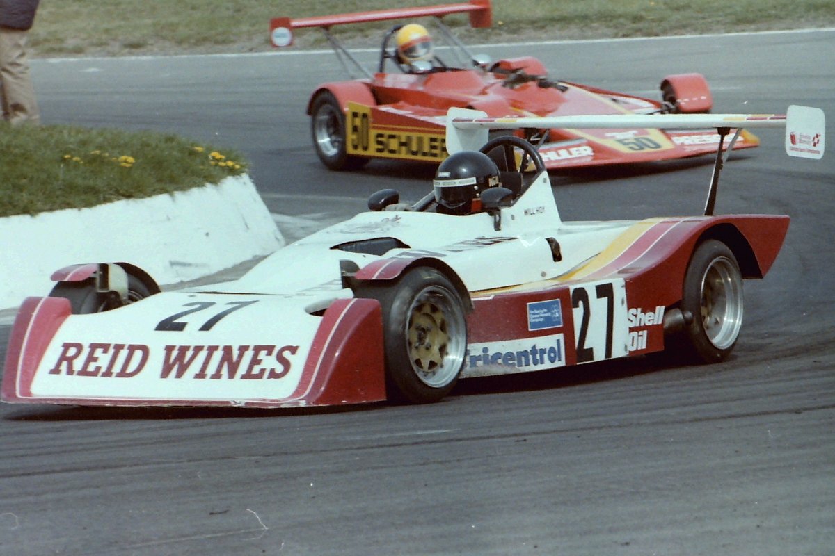 DoningtonParkUK's tweet image. The Clubmans Sports Prototype Championship, overseen by the Clubmans Register, will celebrate its 60th anniversary with a commemorative parade, displays and special guest appearances during its race event at Donington Park this weekend (19/20 July).
🔗 donington-park.net/news/2025/jul/…