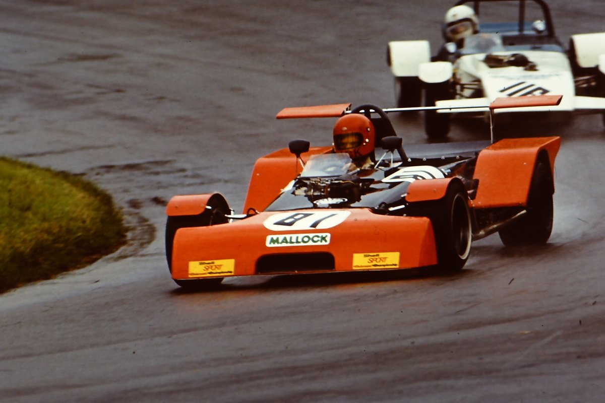 DoningtonParkUK's tweet image. The Clubmans Sports Prototype Championship, overseen by the Clubmans Register, will celebrate its 60th anniversary with a commemorative parade, displays and special guest appearances during its race event at Donington Park this weekend (19/20 July).
🔗 donington-park.net/news/2025/jul/…