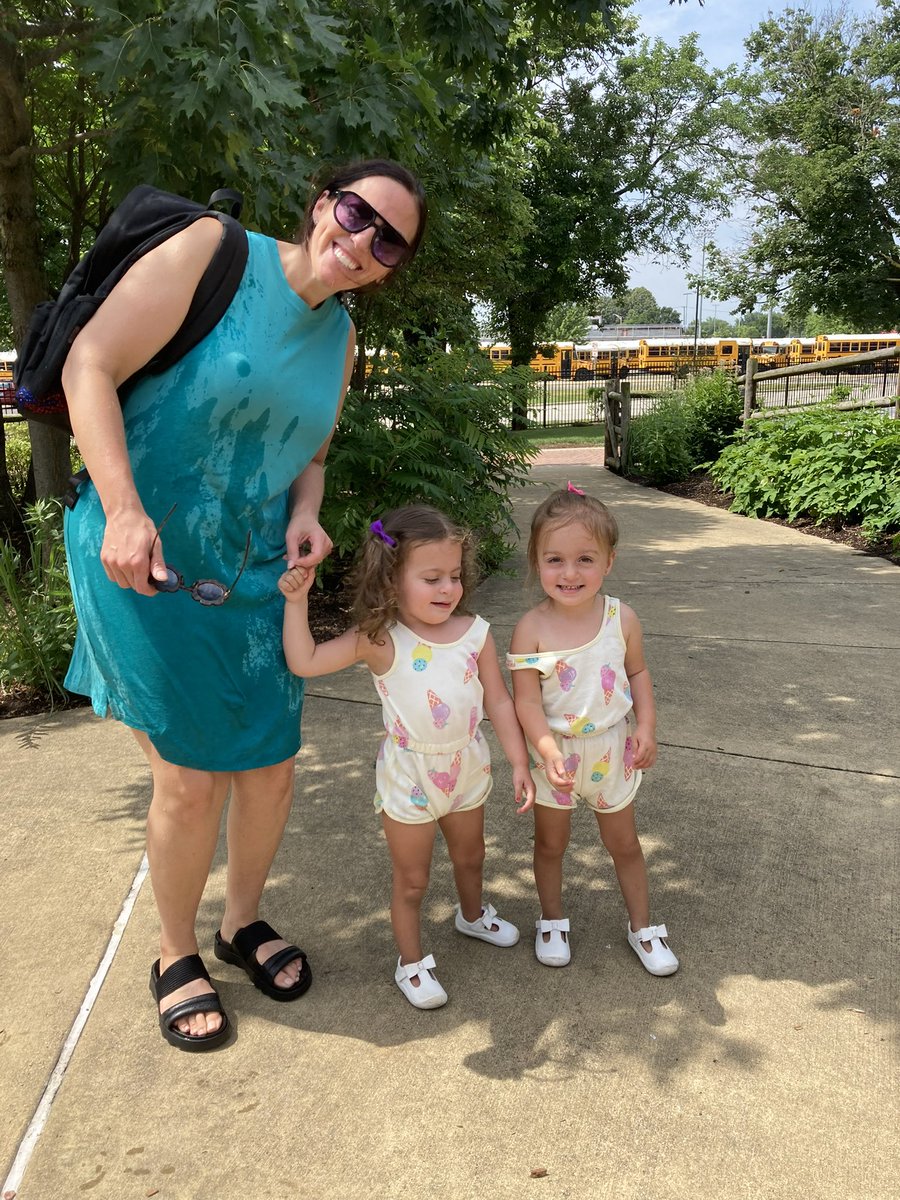 BirthToThree203's tweet image. Group Connection #4 ✅ at @NaperSettlement! Families enjoyed learning about the history of Naperville and cooling off in the splash pad! #elevate203 @Naperville203