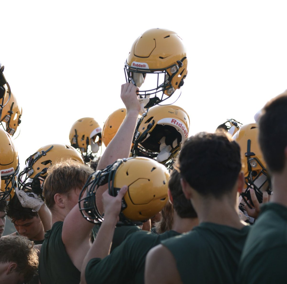 FootballHowell's tweet image. We’re all in for the back to back!
Our Highlanders hit the road once again tonight as we travel north to Goodrich to take on the Martians in 7 v 7 play at 6:00 PM. We’ll stick together for our dear green and gold!
#HHF 💚💛
#SummerBall 🏈
~ 📸 by Vickie Hoffman