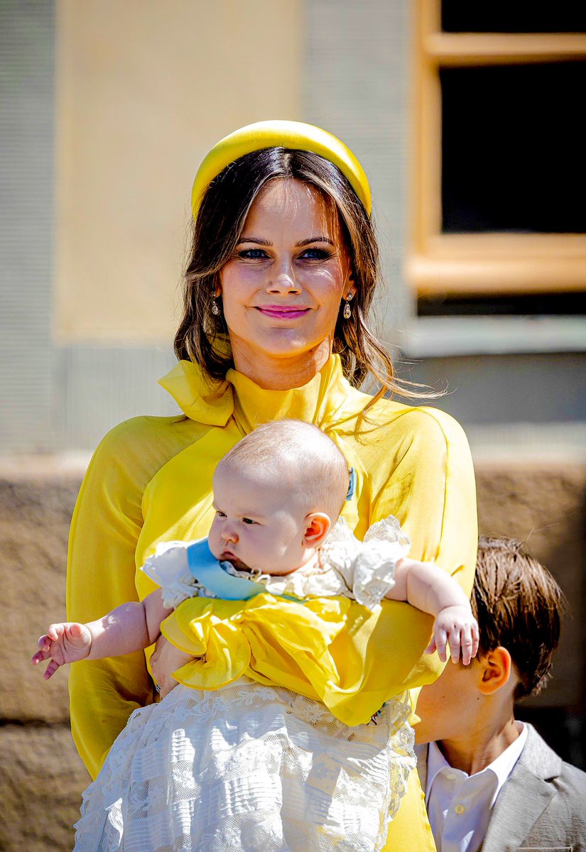 royalchildren_'s tweet photo. Princess Sofia and Princess Ines of Sweden attend Princess Ines of Sweden's christening, at Drottningholm Palace Chapel in Stockholm, Sweden ⛪ -June 13th 2025.
.
📷 : Patrick van Katwijk/@GettyImages
.
#PrincessSofia #PrincessInes https://t.co/sMwmhCYRst