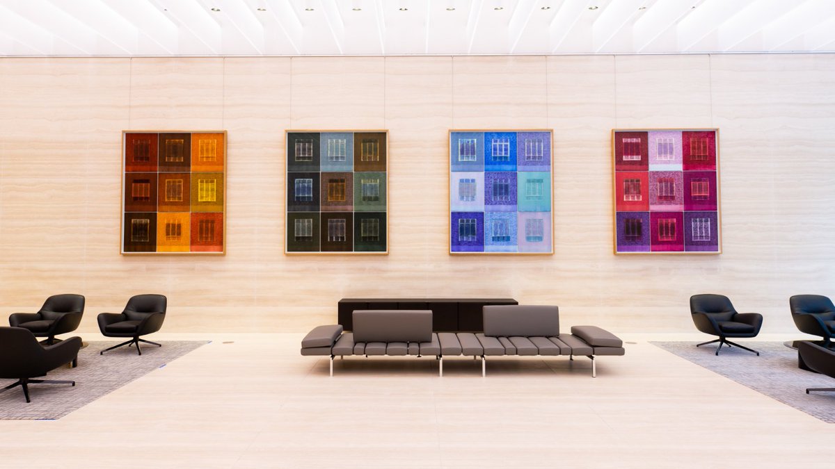 Phteven_Nobody's tweet image. Visitors give an artwork about 27 seconds of focus on a normal museum route.
Museums that run 'Slow Art Day' sessions ask guests to look 10 minutes at one piece; participants report higher recall and satisfaction afterward.
A corporate lobby can borrow the same trick: Place a…