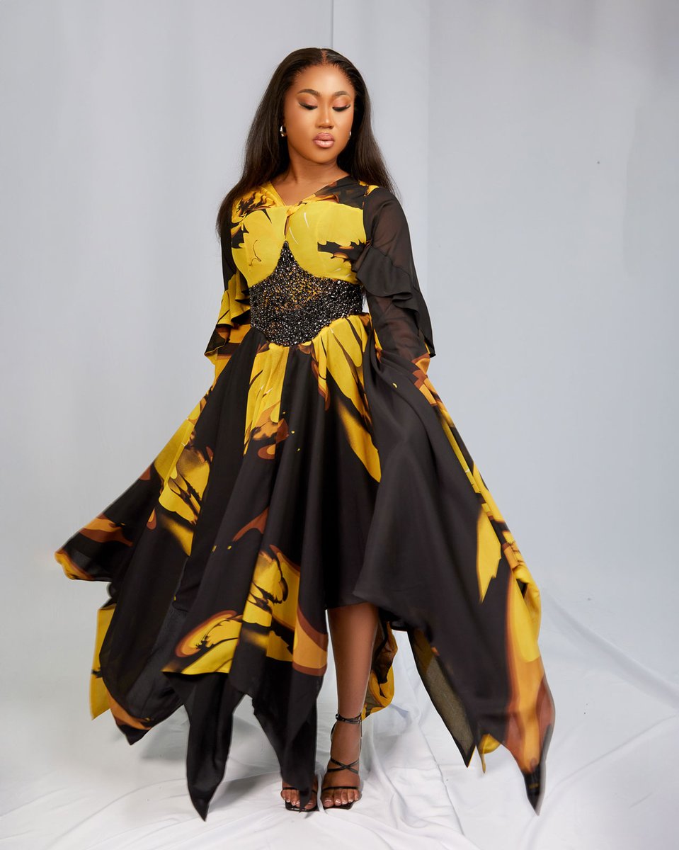 StyleAfrique's tweet image. Oryn by Sima Brew Sets the Tone with Debut Drop “Tea and Bids” 

#styleafrique #fashionblogger #womenswear #simabrew #orynbysimabrew #teaandbids

styleafrique.com/2025/07/14/ory…