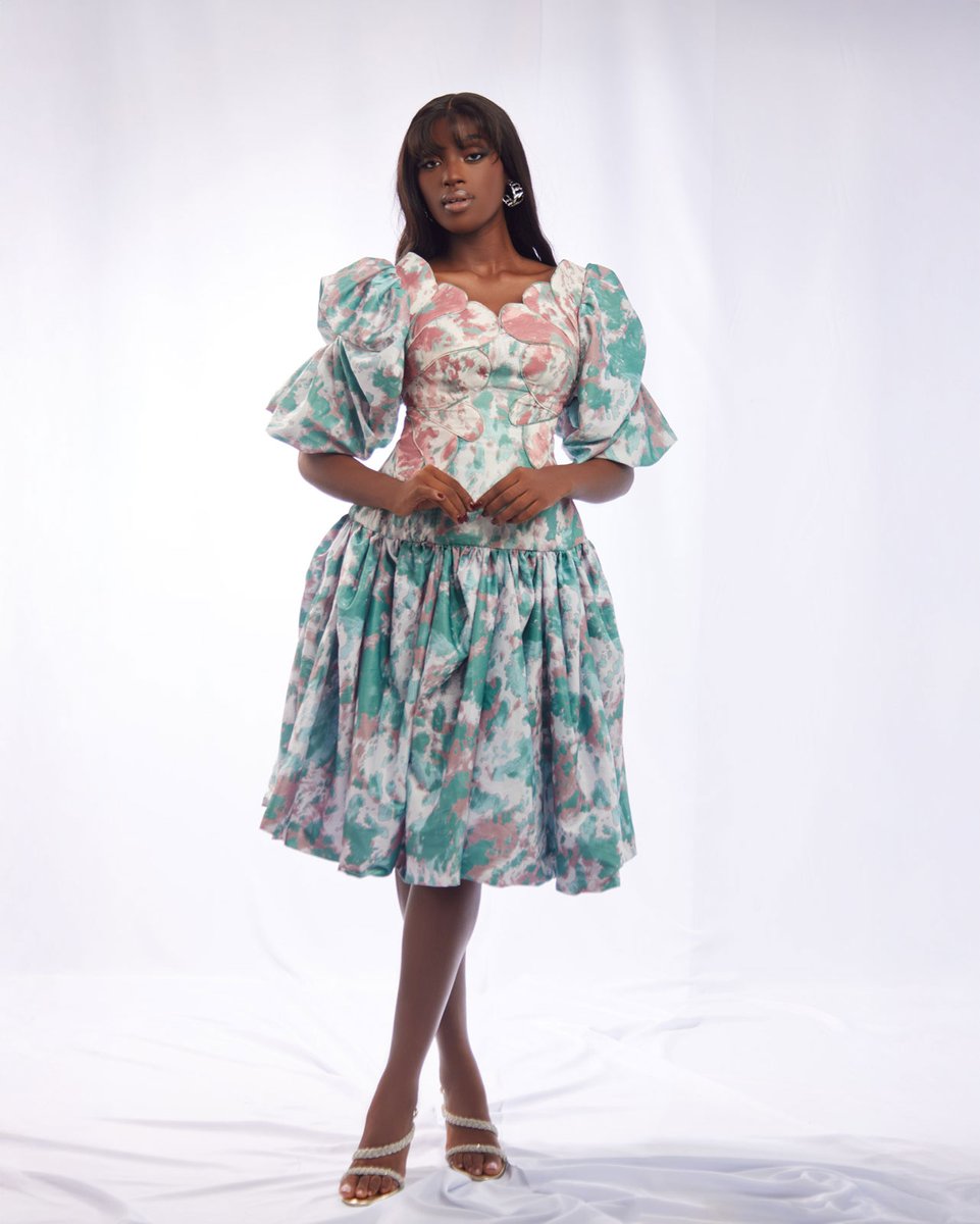 StyleAfrique's tweet image. Oryn by Sima Brew Sets the Tone with Debut Drop “Tea and Bids” 

#styleafrique #fashionblogger #womenswear #simabrew #orynbysimabrew #teaandbids

styleafrique.com/2025/07/14/ory…