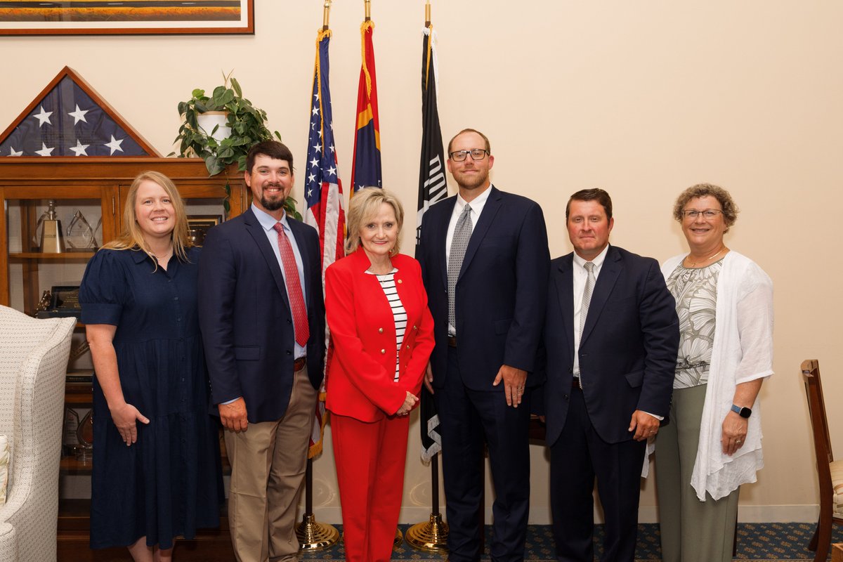 Wonderful to visit with Mississippi sweet potato farmers, who have every right to be proud of ensuring our state remains a leading sweet potato producer in the country. Supporting our farmers is vital to the strength and growth of our state’s economy, and I remain committed to