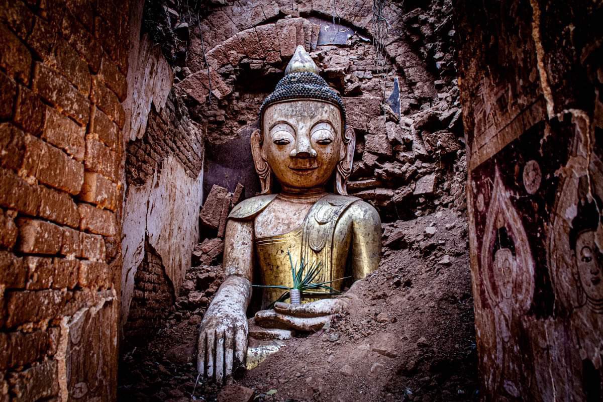 JoshBulriss's tweet image. “With every breath, you have the chance to find stillness in the chaos.”