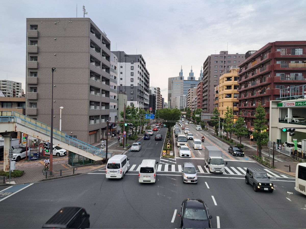MAMO_CHANNEL666's tweet image. 🌧雨~止んでる✨
🌃夕方でも少し蒸し暑い💦
🌻夏季休業前の
自家製麺🐷浜一さんへGO!!🎵
🏄18日~24日までお休み🏄
🍜稀な限定🎗️葱塩★ロック✨
🍙忘れずに買わないと😋
#自家製麺浜一
#二郎系ラーメン
