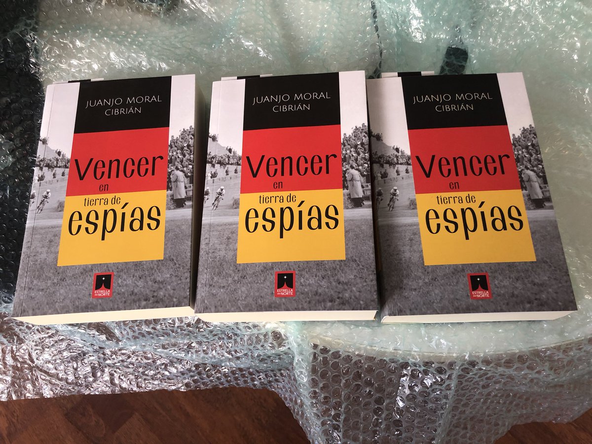 Manel Molina (@manelmolina101) on Twitter photo ¡¡¡Ya llegaron!!! Dedicados (y enviados con mucho esmero) por <a href="/Juanjo__Moral/">Juanjo Moral</a>. Gracias a Juanjo, y a <a href="/PedalVintage/">Pedal Vintage</a> por dármelo a conocer. Voy a disfrutarlo como un petisuí cuando era pequeño. Qué ganas de empezar… Y esperando la saga, Juanjo. ¡¡¡Ya llegaron!!! Dedicados (y enviados con mucho esmero) por <a href="/Juanjo__Moral/">Juanjo Moral</a>. Gracias a Juanjo, y a <a href="/PedalVintage/">Pedal Vintage</a> por dármelo a conocer. Voy a disfrutarlo como un petisuí cuando era pequeño. Qué ganas de empezar… Y esperando la saga, Juanjo.